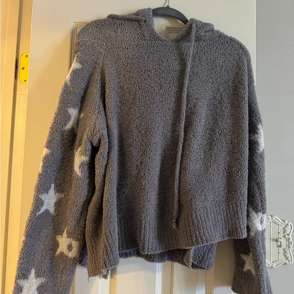 Grey fuzzy soft sweatshirt with stars size small - Picture 1 of 2
